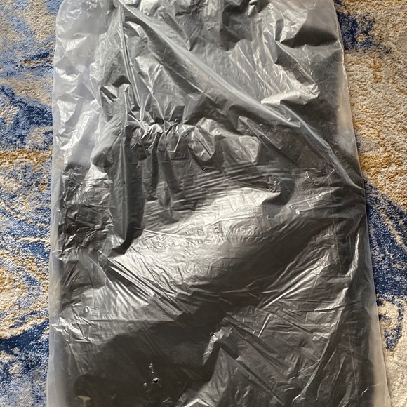 New 2022 Lexus ES 250 AWD OEM black Carpet Floor Mats . PART PT926-33210-20 - Picture 5 of 5